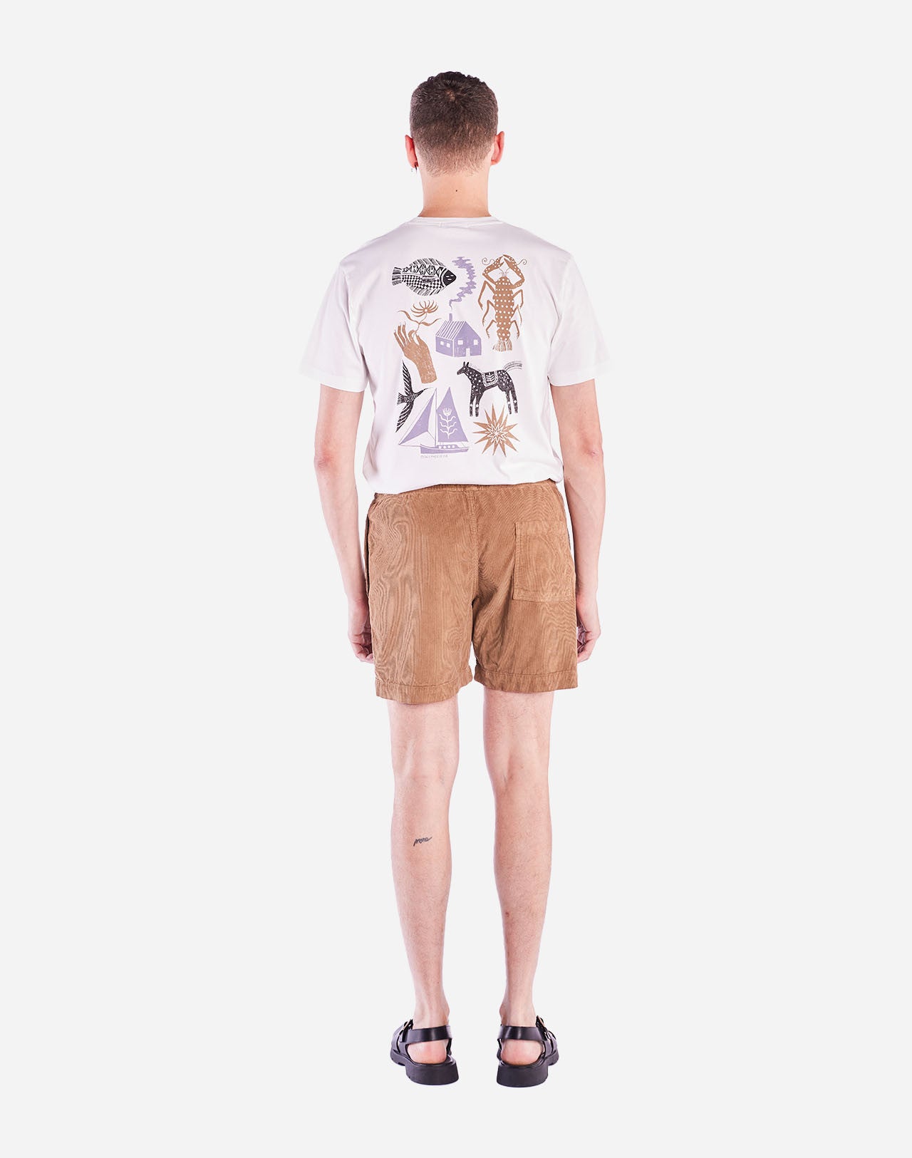 A must-have for your summer wardrobe. With their elastic waistband, loose fit and cotton velvet and recycled cotton fabric, try Bodhi shorts and you'll love them (and they come in a range of colours and fabrics for almost every day of the week).