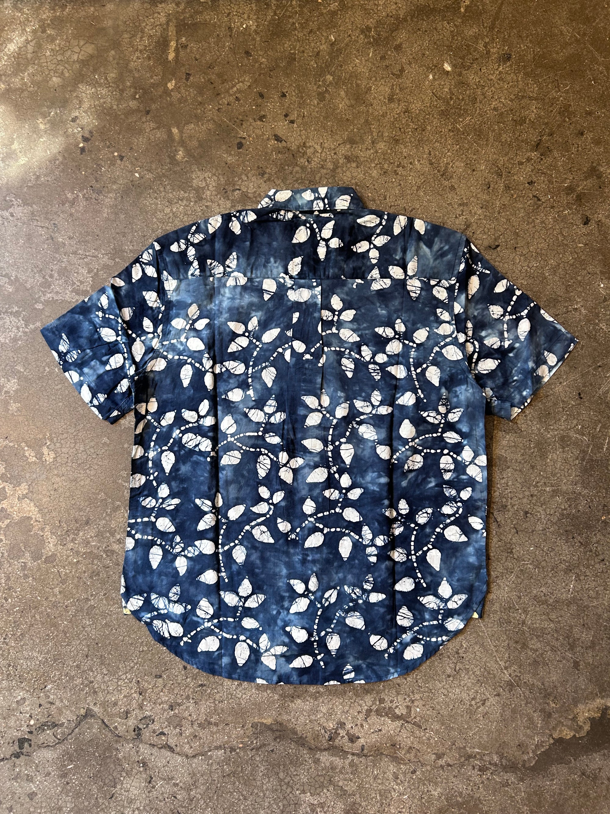Original Madras Trading Company Lax Short Sleeve Shirt  - Indigo Standard Weave Tie-Dye Batik