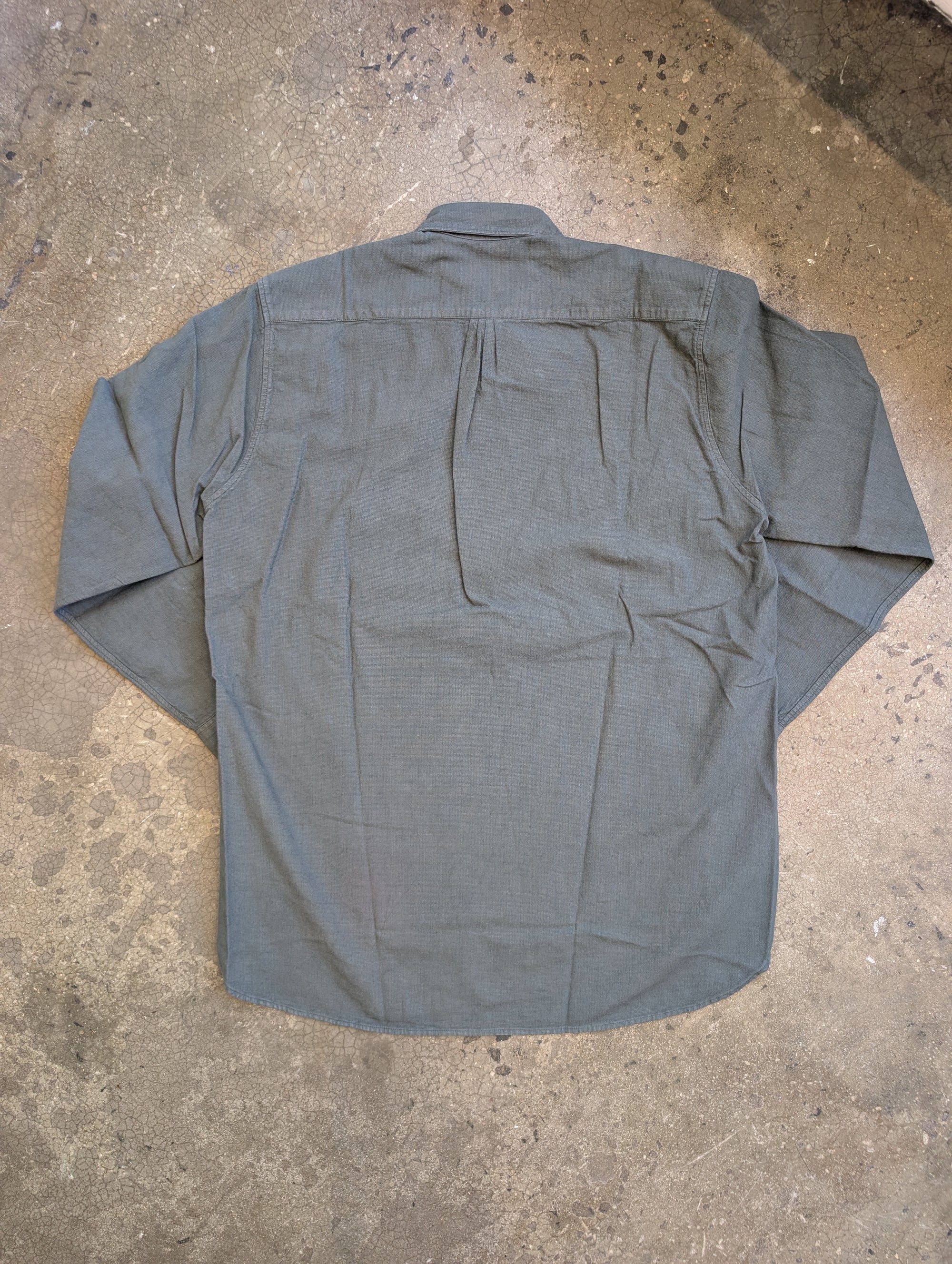Through the countless hours we've spent pouring over our archival garments and historical photographs, we found ourselves up to our ears in beautiful vintage half-zip workshirts. Rather than going after a 1-to-1 recreation of those beauties, we decided to put a fun little spin on the half-zip shirt.

Using the same cotton fleece from our crewneck sweatshirts, we came up with this variation of a sweatshirt. Designed to be worn as a shirt, sweatshirt/sweater, or something in between, the half-zip sweatshirt i