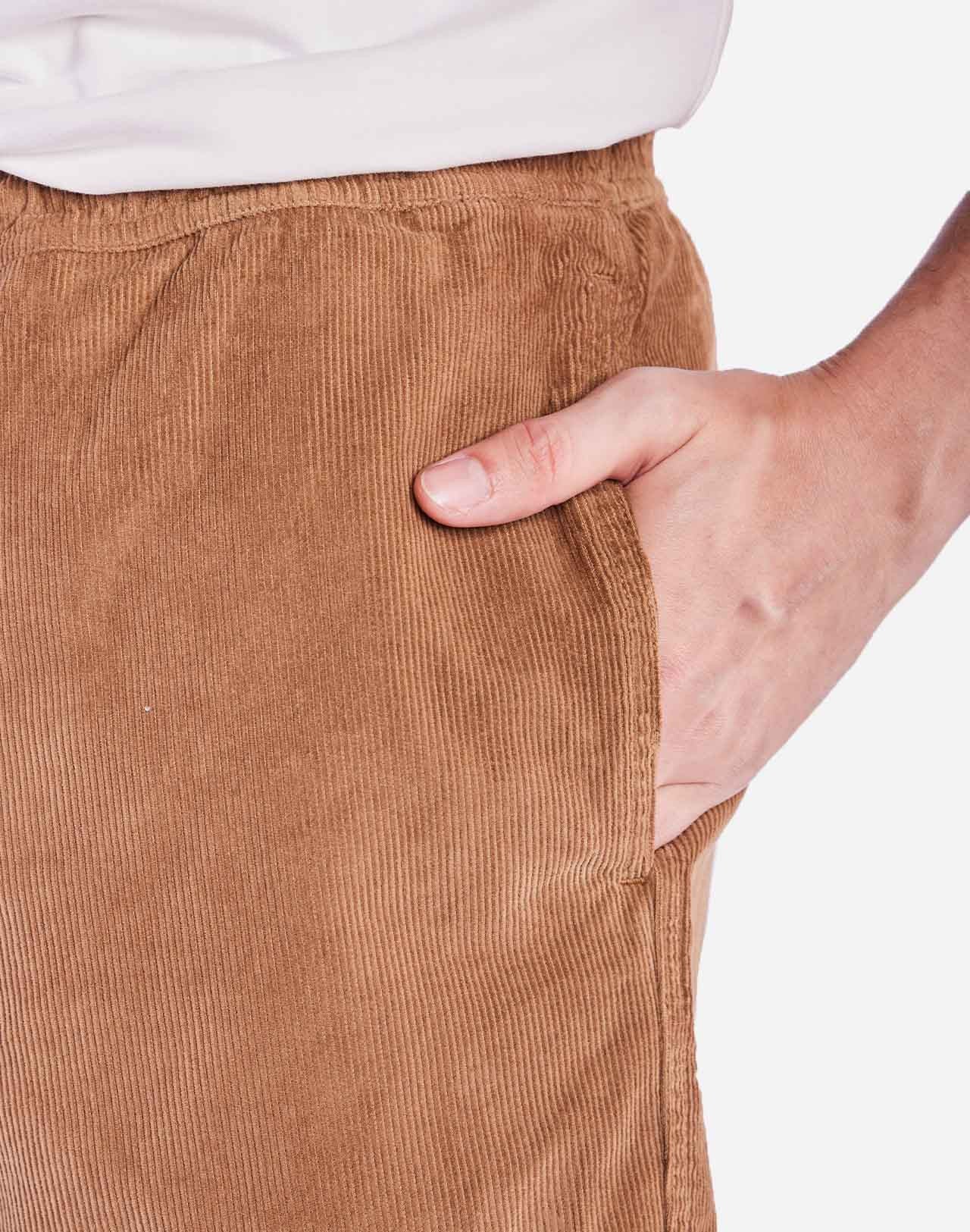 A must-have for your summer wardrobe. With their elastic waistband, loose fit and cotton velvet and recycled cotton fabric, try Bodhi shorts and you'll love them (and they come in a range of colours and fabrics for almost every day of the week).
