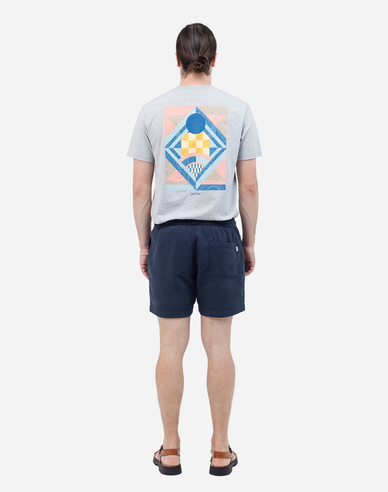 A summer wardrobe essential. With its elasticated waistband, loose fit, mid-thigh length, and soft cotton fabric enhanced by tonal topstitching, once you try the Bodhi shorts, you'll never look back (and they come in several colors and materials, for almost every day of the week).
