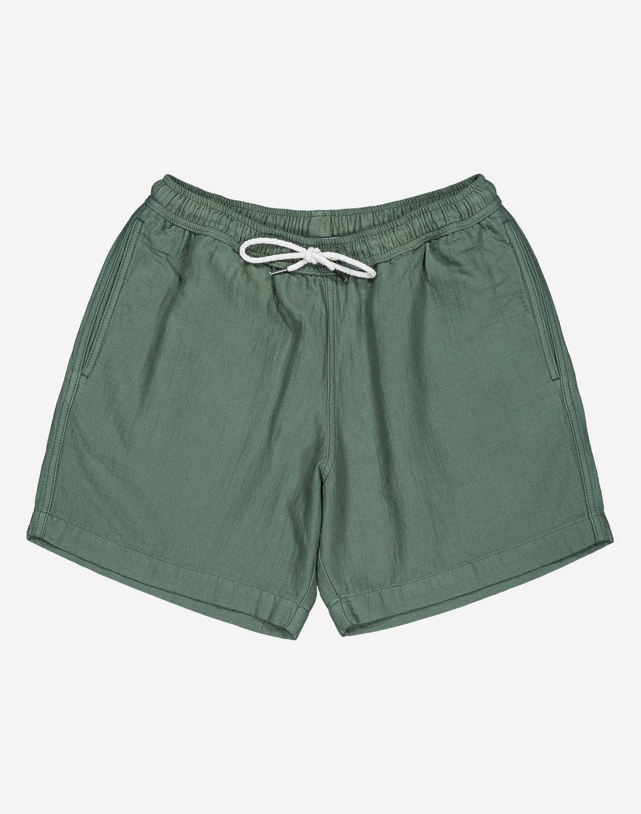 A summer wardrobe essential. With its elasticated waistband, loose fit, mid-thigh length, and soft cotton fabric enhanced by tonal topstitching, once you try the Bodhi shorts, you'll never look back (and they come in several colors and materials, for almost every day of the week).
