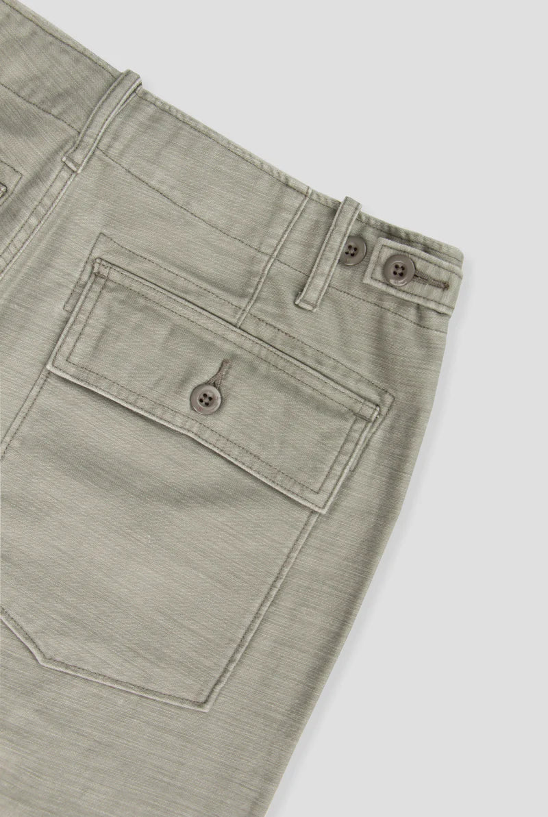 Cut from our signature vintage dobby fabric, these shorts deliver a broken-in feel from day one. Inspired by classic military/fatigue styles, featuring a more relaxed, roomier fit. Updated with a shorter inseam.